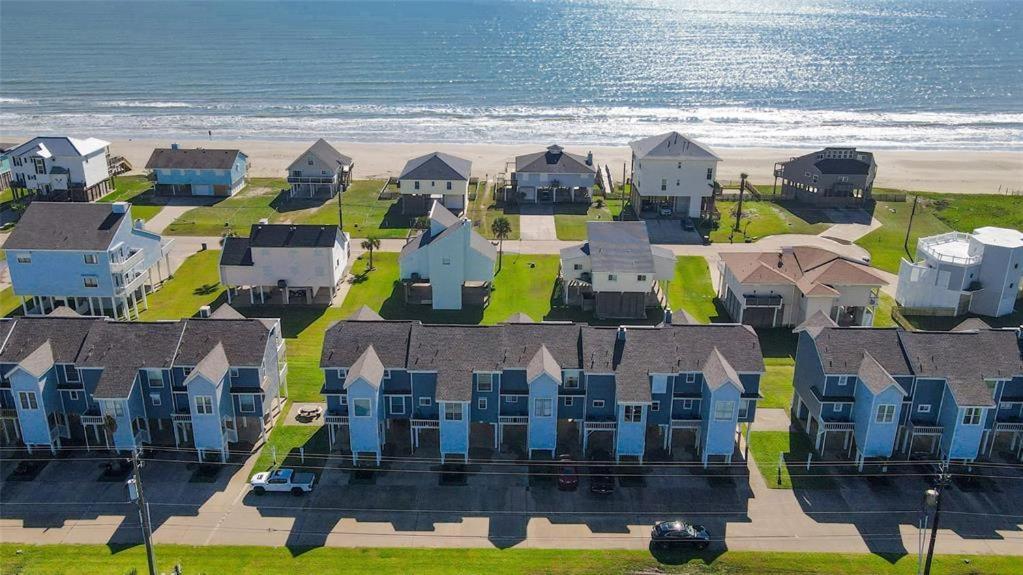 Hot Tub - Ocean Views - Steps To Private Beach - Quiet Location Galveston Exterior photo